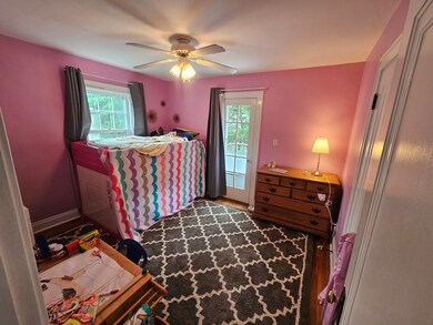 225 S Commonwealth Ave, Aurora, IL 60506 - photo 6