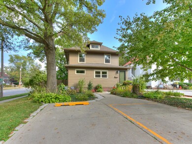 1147 36th St-8