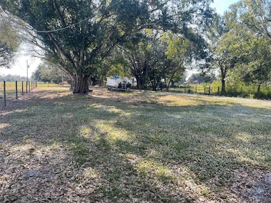 2089 SE Airport Estates St, Arcadia, FL 34266 - photo 5