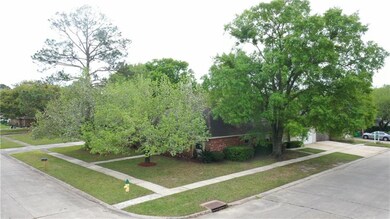 401 Rustling Pine Dr, Slidell, LA 70458 - photo 3