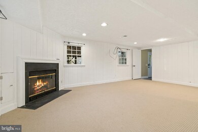 111 S Oak St, Falls Church, VA 22046 - photo 5