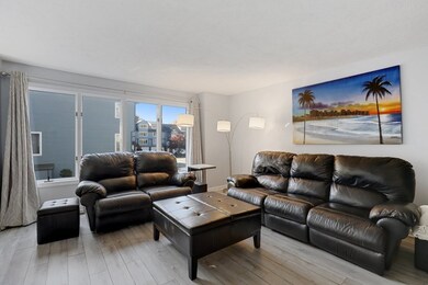 812 Reynolds Dr unit 812, Saugus, MA 01906 - photo 5