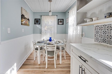 206 W Edgewood Cir, Asheboro, NC 27205 - photo 7