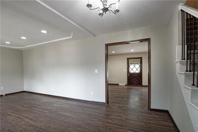 8113 Hauser St, Lenexa, KS 66215 - photo 5