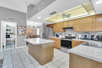 3313 W Taro Ln-13