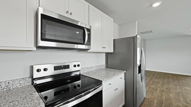 123 Hopkins St, Holly Hill, SC 29059 - photo 5