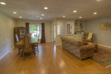 1015 N Muskogee Ave, Claremore, OK 74017 - photo 6