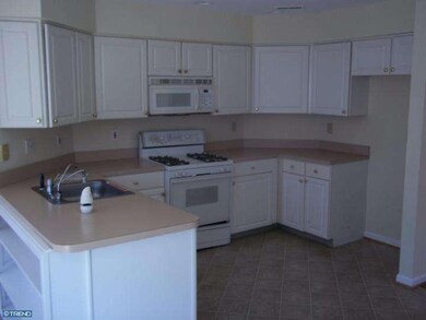 103 Stone Henge Dr, Swedesboro, NJ 08085 - photo 7