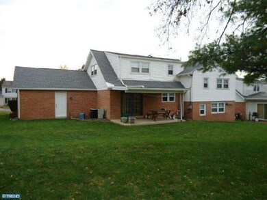 1605 Whitfield Blvd, Reading, PA 19609 - photo 3