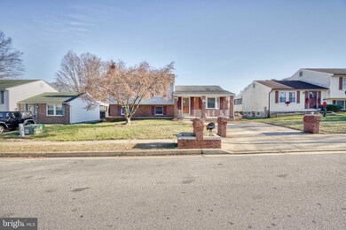 19 Woodmans Ct, Essex, MD 21221 - photo 2