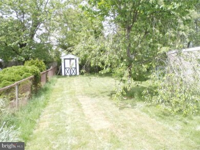 927 Lawnton Terrace, Glenolden, PA 19036 - photo 4