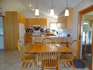 N9384 Wood Duck Cir, Belleville, WI 53508 - photo 6