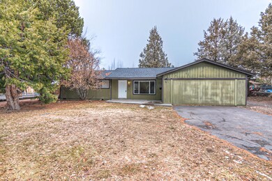 21062 Thomas Dr, Bend, OR 97702 - photo 4