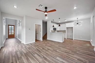 400 Royal St, Cleburne, TX 76031 - photo 3