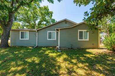 930 Poindexter Ave, Cleburne, TX 76033 - photo 5