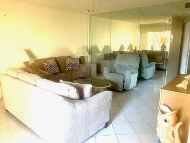 66 Windsor D, West Palm Beach, FL 33417 - photo 2