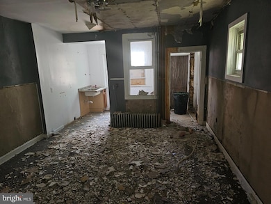 121 S Calverton Rd, Baltimore, MD 21223 - photo 4