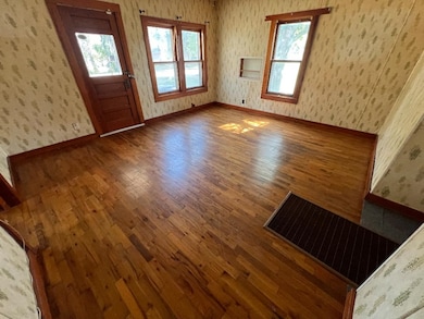 317 N Dresden St, Cunningham, KS 67035 - photo 3