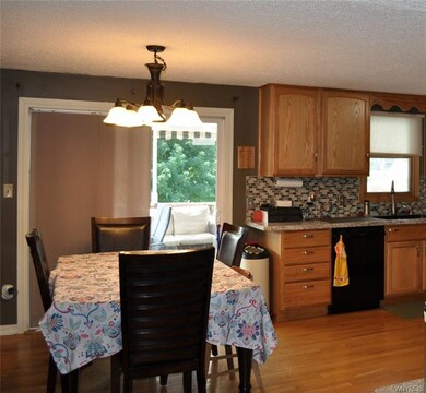 399 Wurlitzer Dr, North Tonawanda, NY 14120 - photo 5