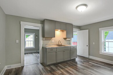 35 Souhegan St unit 2, Milford, NH 03055 - photo 4