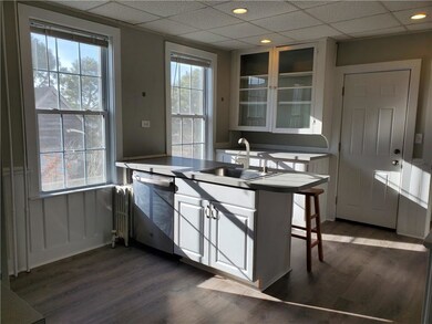 42 Weaver Ave, Newport, RI 02840 - photo 3