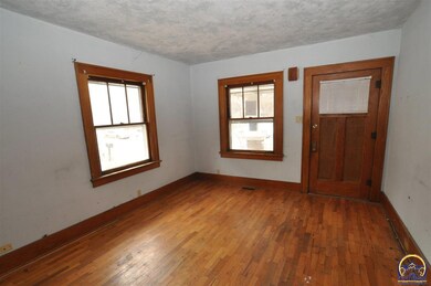 1346 SW High Ave, Topeka, KS 66604 - photo 2