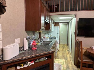 WL1-12 Lakeview E unit WL1-12, Gouldsboro, PA 18424 - photo 7