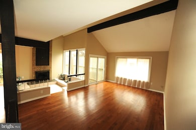 10513 Arrowood St, Fairfax, VA 22032 - photo 4