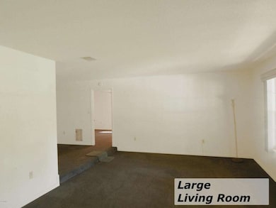 Living Room Large t