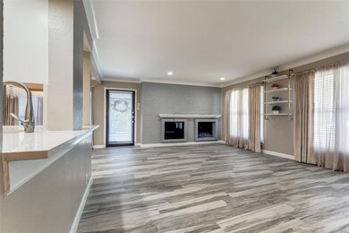 5938 Sandhurst Ln unit 101, Dallas, TX 75206 - photo 4