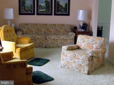 806 Lee Ave, Sykesville, MD 21784 - photo 2