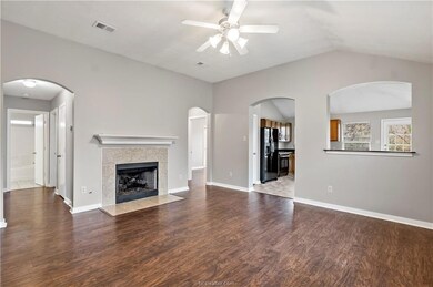 3903 Crown Ridge Ct, College Station, TX 77845 - photo 4