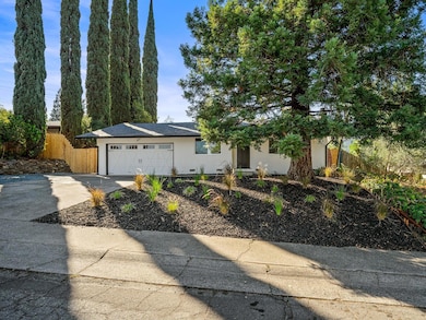 8072 Dorian Way, Fair Oaks, CA 95628 - photo 2