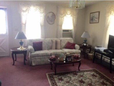 14-18.5 Salem St, Nashua, NH 03064 - photo 3