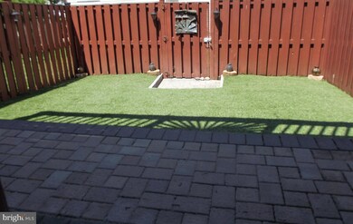 9802 Cranapple Ct, Springdale, MD 20774 - photo 7