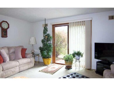 Living Room. Light & Bright best describes this li