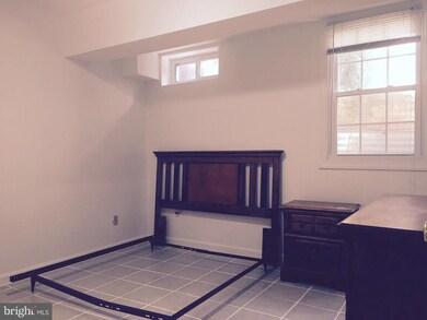 1711 35th St NW unit B, Washington, DC 20007 - photo 6