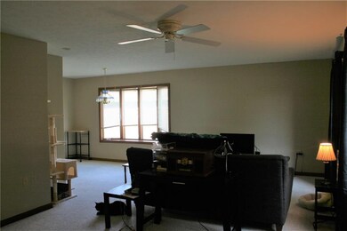 5146 Columbia Dr, Columbus, IN 47203 - photo 3