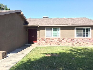 3741 N Purdue Ave, Fresno, CA 93727 - photo 4