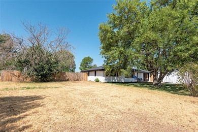 414 Palo Pinto St, Millsap, TX 76066 - photo 6