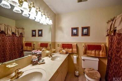 421 Florence Cir, Statesville, NC 28625 - photo 6