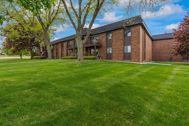 mls_5165 S Root River Pkwy, Greenfield -