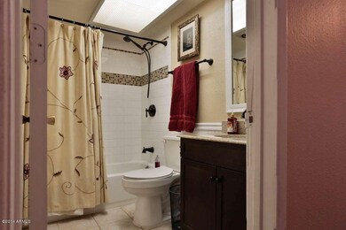 Vallejo Bathroom