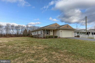 951 Mae St, Hummelstown, PA 17036 - photo 3