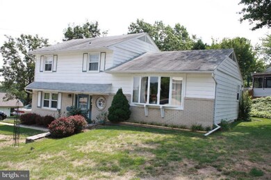 4709 Ruby Ave, Halethorpe, MD 21227 - photo 4