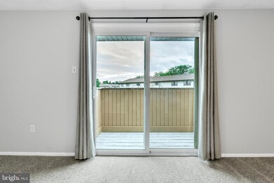 19609 Gunners Branch Rd unit 3331, Germantown, MD 20876 - photo 4