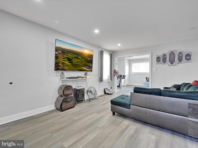 291 N Wycombe Ave, Lansdowne, PA 19050 - photo 6