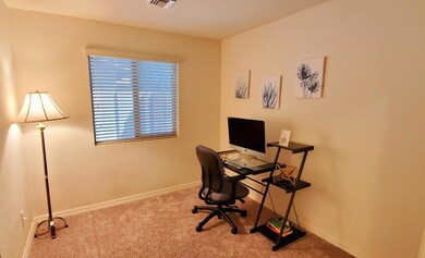 7646 W Heatherbrae Dr, Phoenix, AZ 85033 - photo 5