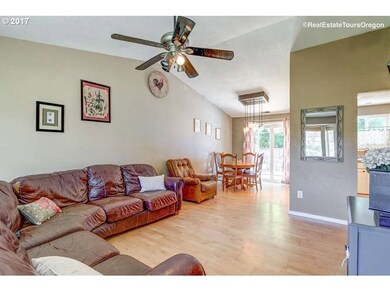 211 Elva Dr, Newberg, OR 97132 - photo 4