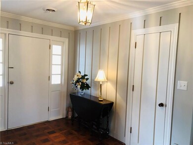 Freshly painted wood Entrance - light and bright!